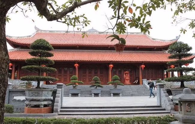 Biệt thự được xây dựng trong thời gian 5 năm, từ năm 2004 đến năm 2009. Ảnh: Dân Việt.