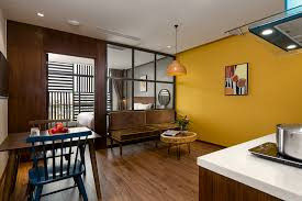 Vị trí trung tâm được coi là trái tim của căn nhà, cần phải sạch sẽ, gọn gàng. Vì vậy, không nên đặt phòng vệ sinh, nhà kho hay bếp ở vị trí này.