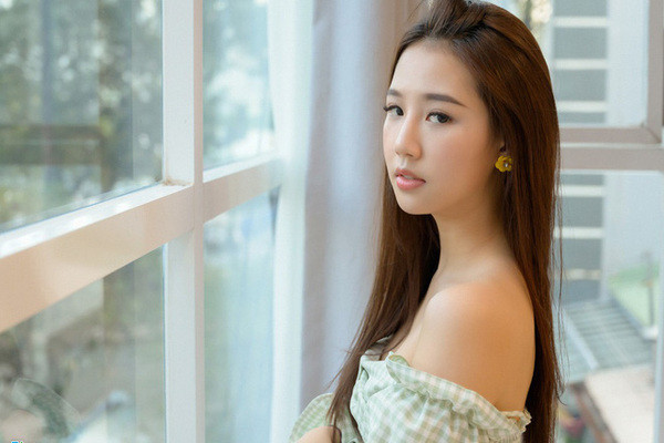 Sinh năm 2000 tại Hà Nội, Trần Huyền My (Amee) là cô nàng thuộc hội con nhà giàu thứ thiệt. Huyền My là một giọng ca trẻ đầy triển vọng của giới giải trí Việt.