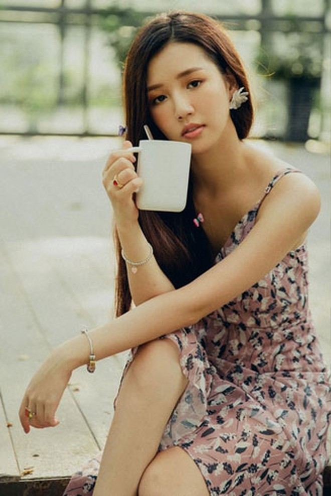 Bởi thế, mức thu nhập "khủng" cũng tỷ lệ thuận với độ nổi tiếng của cô nàng. Một trong những điều khiến Amee cảm thấy tự hào nhất là tự kiếm ra tiền, tự lo được bản thân và không còn phải nhận “trợ cấp” từ bố mẹ nữa từ khi 19 tuổi.