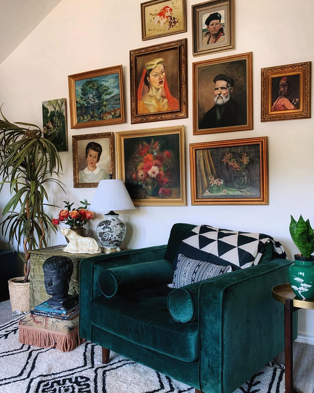 Phong cách này nhằm gợi lên sự thoải mái, hoài cổ và truyền thống. Chắc chắn đây sẽ là một trong những xu hướng được ưa chuộng vào năm 2021.