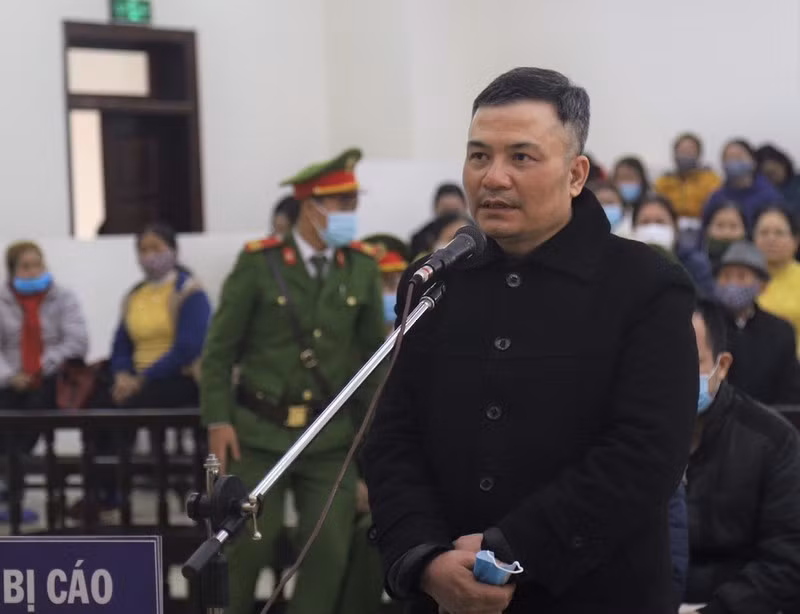 Ong trum da cap Lien Ket Viet loi keo ca tuong, ta quan doi