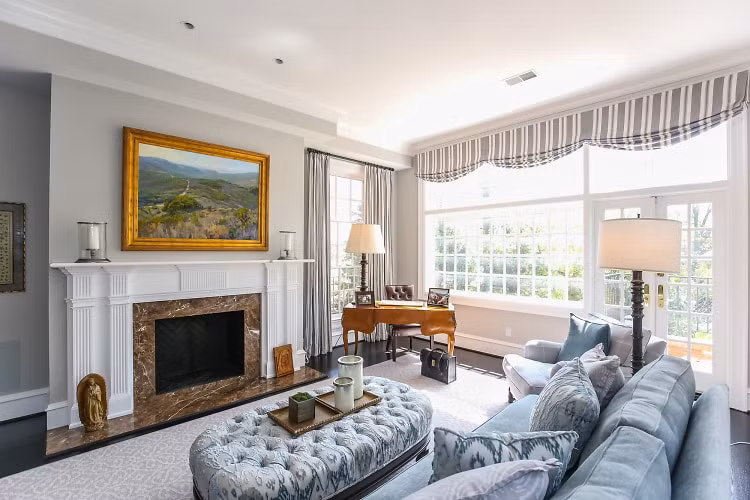 Phòng gia đình được thiết kế ấm cúng, tạo cảm giác gần gũi.