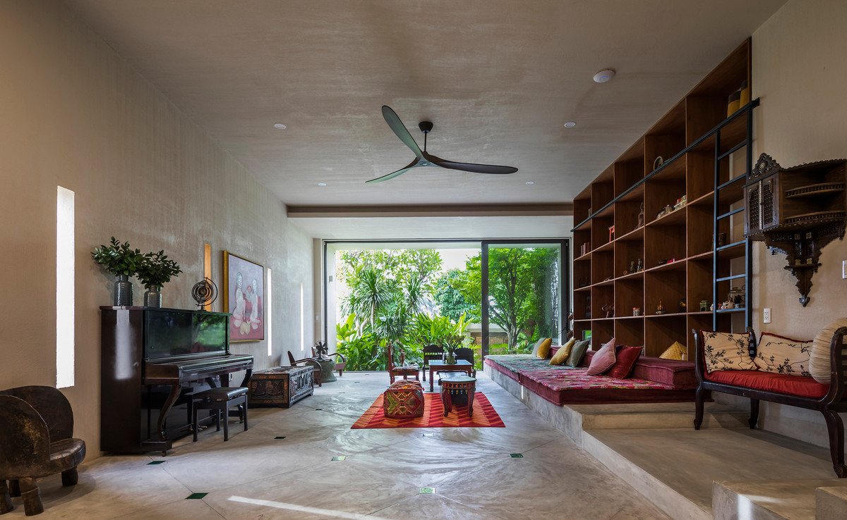 Lô đất hình thang độc đáo có 2 mặt giáp đường, tạo nên 2 mặt tiền hướng view sông Sài Gòn, được thiết kế đơn giản phóng khoáng, dễ nhìn từ mọi phía.