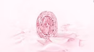 Trong thời Trung cổ, kim cương được cho là có thể chữa khỏi các bệnh từ mệt mỏi đến tâm thần.