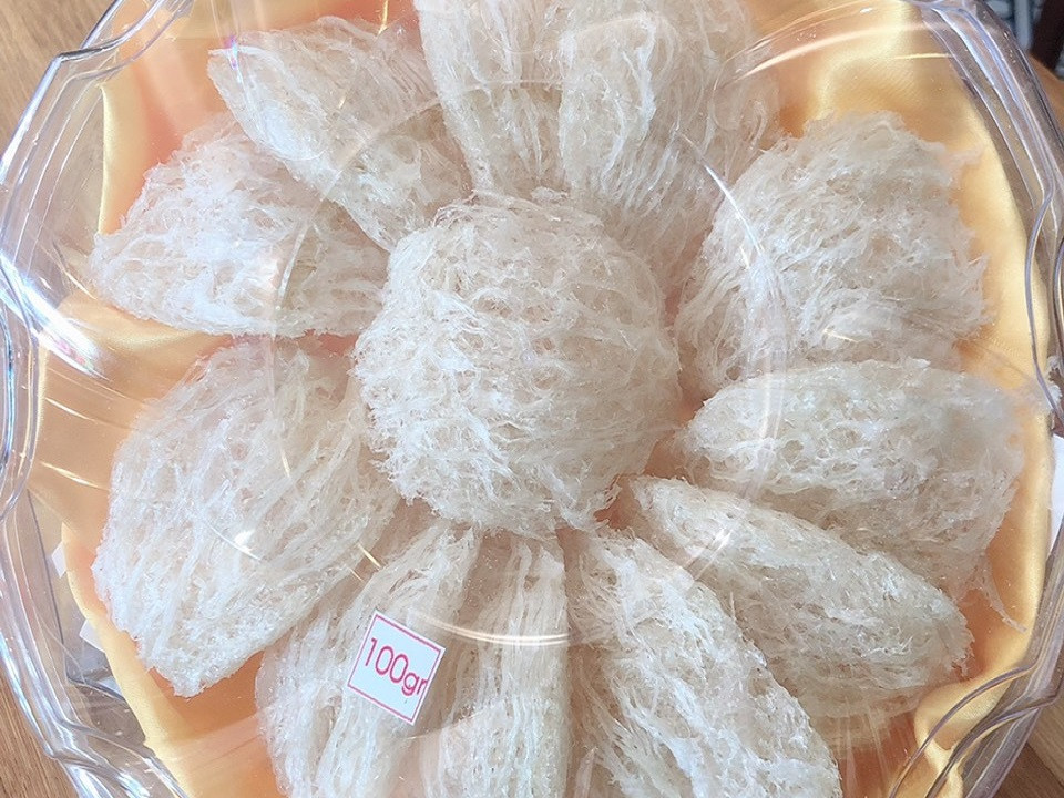 Nghe có vẻ "kém sạch" nhưng nước dãi yến (tổ yến) lại được chế biến thành nhiều món ăn khác nhau để cung cấp dinh dưỡng cho cơ thể. Ảnh: Internet.