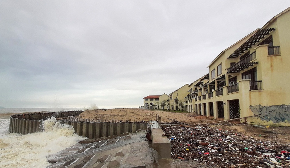 Tropical Hoi An Beach va loat resort o Hoi An de bi bien 