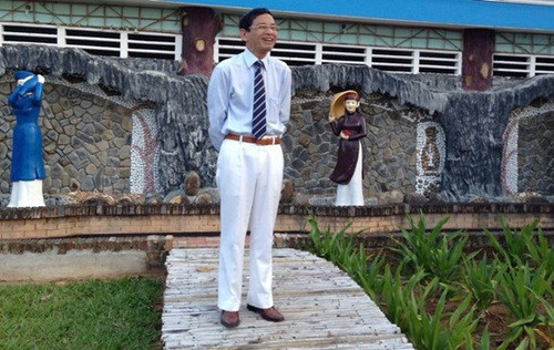 Chỉ một thời gian ngắn, “Chiến's Tailor” trở thành một trong những tiệm may đồ vest hàng đầu của Sài Gòn hoa lệ.