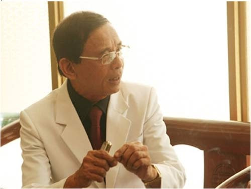 Khi gây dựng lại được chút tiền vốn, ông đầu tư xưởng sản xuất xe đạp và nhà máy, chế biến xà phòng, đồng thời thành lập tiệm vàng Chiến Thành với giấy phép kinh doanh là gia công vàng nữ trang.