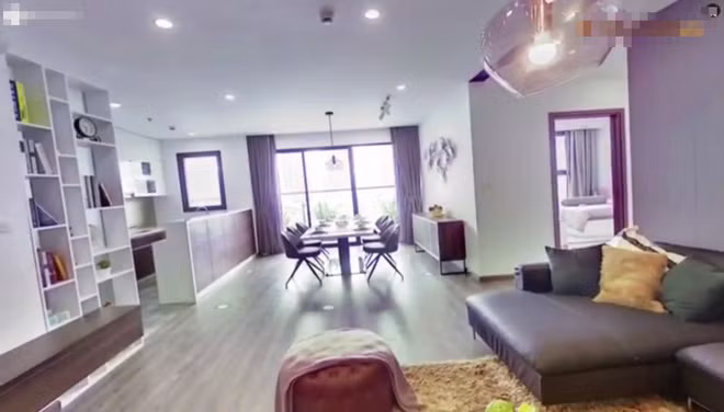 Tại Hà Nội, Trấn Thành và Hari Won sở hữu căn hộ rộng hơn 100 mét vuông, 3 phòng ngủ với giá 7 tỷ 500 triệu, có view hồ Tây.