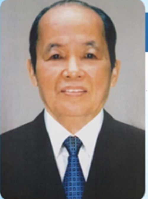 Ông Hoàng Anh (sinh 28/3/1912, tại xã Phong Thái, huyện Phong Điền, tỉnh Thừa Thiên - Huế) là một cựu chính khách Việt Nam. Tại Quốc hội thống nhất khóa VI, ông trúng cử vào Đại biểu Quốc hội và được bổ nhiệm vào chức vụ Tổng Giám đốc Ngân hàng Nhà nước Việt Nam từ 1976 đến 3/1977.