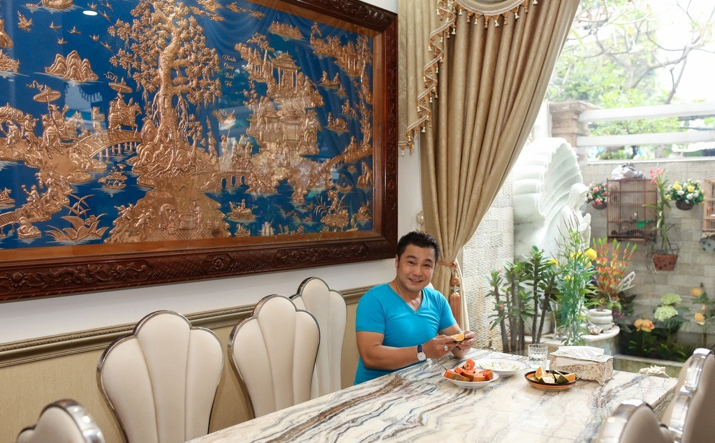 Phòng ăn bố trí gần vườn cây của khu vườn. Ảnh: Zing.