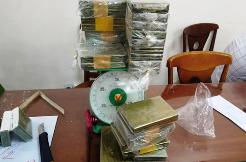 Đến thời điểm hiện tại, Ban chuyên án đã bắt giữ 7 đối tượng, thu 179 bánh heroin, cùng nhiều tài liệu, tang vật liên quan.