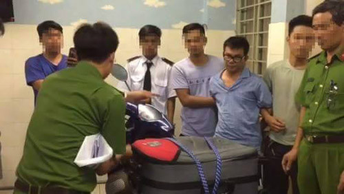 Đối tượng Phan Hữu Hiệu lúc bị bắt quả tang