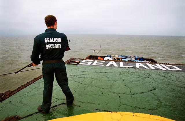 Vương quốc Sealand thực chất là 2 trong số những khối bê tông được xây dựng từ Chiến tranh thế giới thứ 2 với nhiệm vụ bảo vệ cảng Harwich của Anh. Ảnh blogspot.