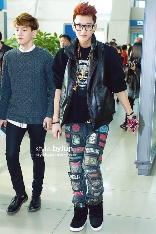 Chiếc quần như tấm biển quảng cáo của mỹ nam Hàn - Tao nhóm EXO.