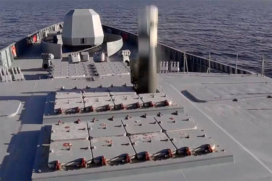 Các căn cứ nằm bên trong lãnh thổ Nga nhưng các quan chức Mỹ còn lo ngại rằng, các lực lượng này có thể được sử dụng để thiết lập quyền kiểm soát trên thực tế đối với các khu vực ở Bắc Cực xa hơn và sẽ sớm không còn băng giá vì biến đổi khí hậu