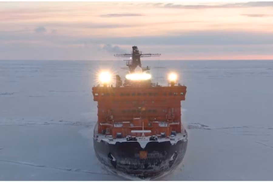 Tuy nhiên, Matxcơva từ lâu vẫn giữ quan điểm, mục tiêu phát triển ở Bắc Cực là vì kinh tế và hòa bình. Đồng thời, ông Putin thường xuyên đề cao tầm quan trọng của ưu thế công nghệ của Nga ở Bắc Cực.