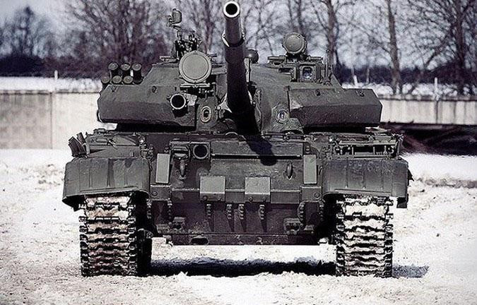 Quan hệ giữa Nga và Ukraine ngày càng căng thẳng. Phát biểu trên kênh Espreso TV hôm 9/3, cựu Đại sứ Ukraine tại Mỹ Valery Chaly tuyên bố, "Ukraine nên sẵn sàng cắt đứt hoàn toàn mọi quan hệ ngoại giao với Nga" và "Kiev chỉ nên liên lạc với Moscow thông qua ủy quyền".