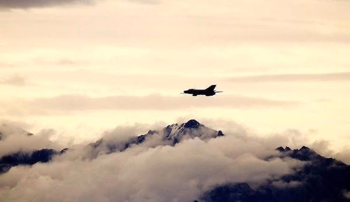 Từng là niềm tự hào của nền khoa học công nghệ quân sự Trung Quốc, nhưng hiện nay loại máy bay này đang trở thành nỗi ám ảnh của mọi phi công điều khiển chúng.