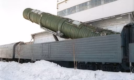 Phía Triều Tiên cho biết, các tên lửa đạn đạo được nước này thử nghiệm hôm thứ tư có tầm bay tối đa lên tới 800 km và đã được phóng tới vùng biển phía Đông của nước này - tức hướng Nhật Bản.