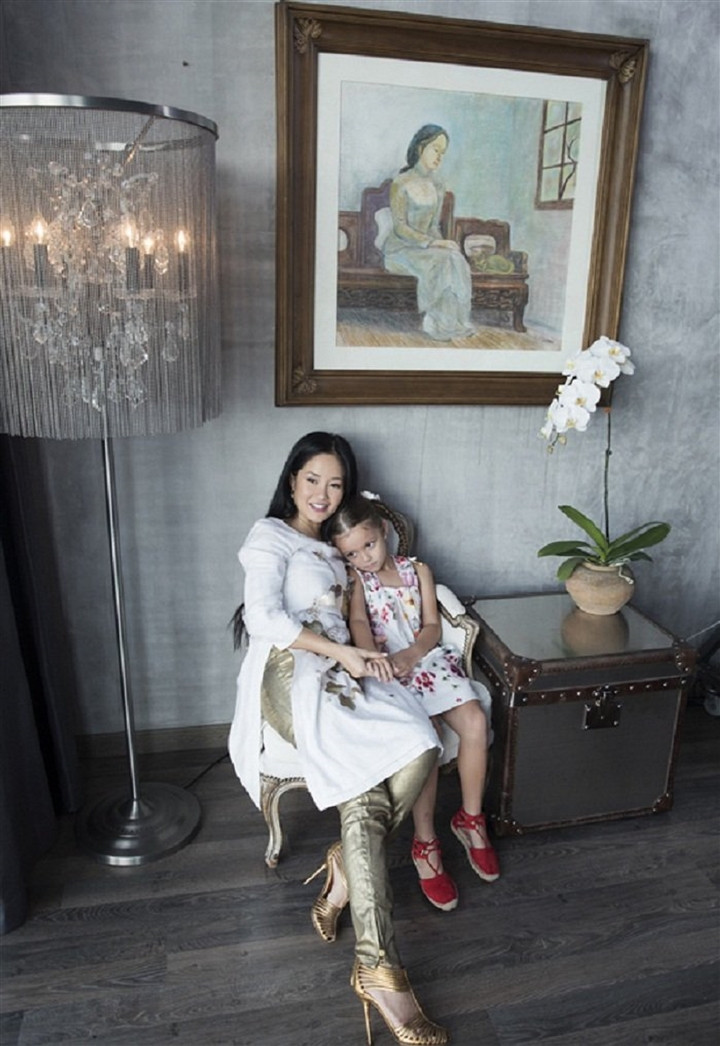 Hồng Nhung và các con ở trong căn hộ này kể từ khi ly hôn. Nữ ca sĩ đang rao bán căn hộ này để chuyển sang ở nơi mới cách đó không xa.