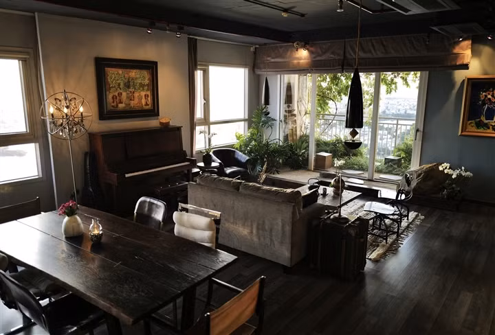 Hệ thống loa nghe nhạc thiết kế cho các phòng (kể cả nhà tắm), điều khiển trên Iphone.