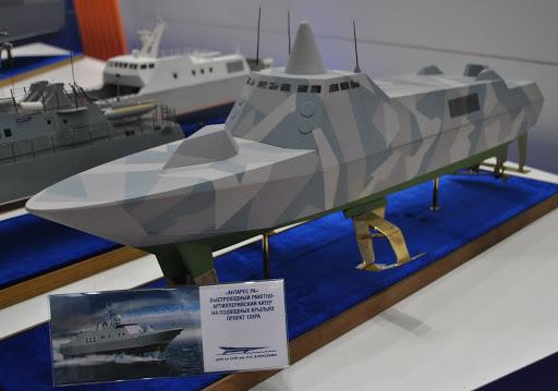 Con tàu có lượng giãn nước đầy tải chỉ vỏn vẹn 226 tấn, chính vì kích thước gọn nhẹ như trên mà tốc độ của nó đạt tới mức kinh hoàng đó là 60 hải lý/h, nhanh gấp đôi vận tốc tối đa phổ biển của khu trục hạm.