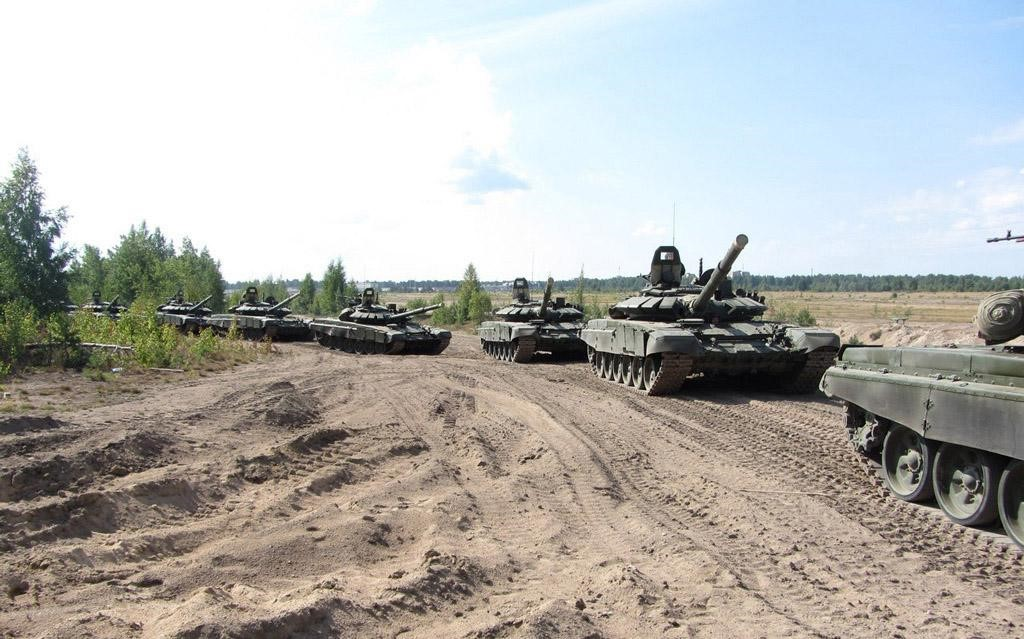 Điểm nổi bật nhất của T-72B3M là các khối giáp phản ứng nổ Kaktus lắp ở hai bên mặt sau tháp pháo, thay thế cho hộp chứa linh kiện phụ tùng xe tăng.