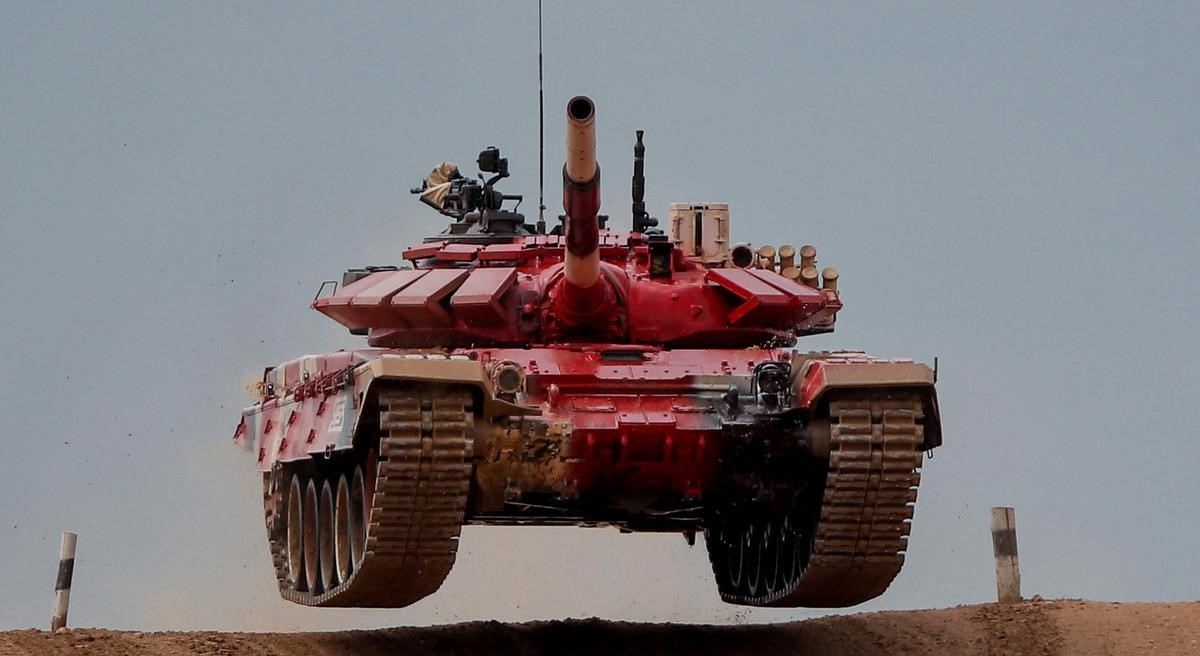 Quyết định được đưa ra sau khi xe tăng T-72B3 Nga giành chiến thắng nhọc nhằn trước xe tăng Type-96B Trung Quốc trong trận chung kết Bảng 1 Tank Biathlon 2020.