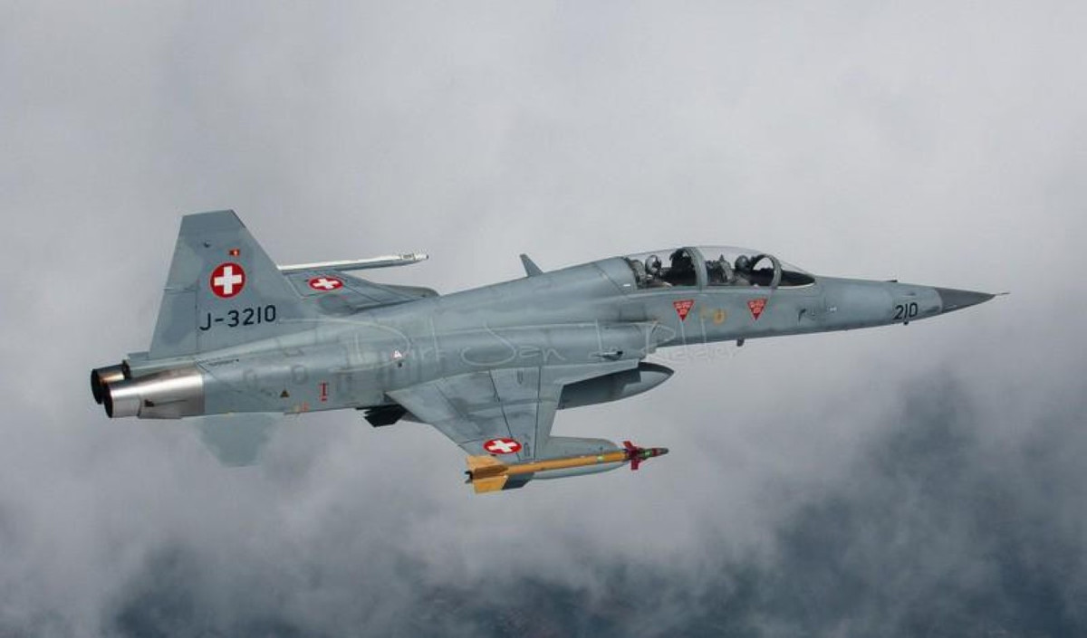 Được biết, khi đương nhiệm Tổng thống Mỹ, ông Donald Trump đã thông báo dự kiến yêu cầu ngân sách quốc phòng 718 tỷ USD cho tài khóa 2020. Trong đó có 39,7 triệu USD mua chiến đấu cơ F-5 vốn được chuyển giao cho Thụy Sĩ từ năm 1978.