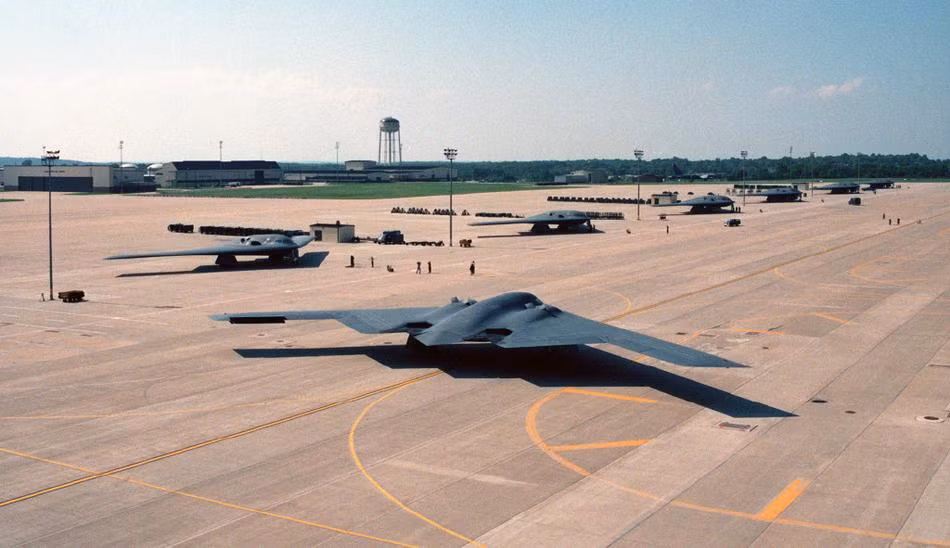 Chính thức được cất cánh thử lần đầu tiên từ năm 1989, tới nay máy bay B-2 Spirit đã ra đời được 31 năm.