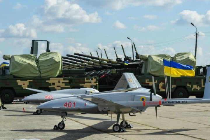 “Người Nga không hài lòng khi nhìn thấy máy bay không người lái hoạt động tại khu vực miền Đông. Tuy nhiên chúng ta đang ở trên mảnh đất của chính mình, và đây là một phương tiện không người lái của Ukraine".