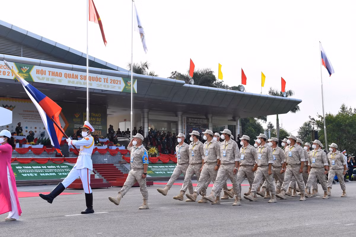Để đảm bảo công bằng cho nội dung thi đấu Xạ thủ Bắn tỉa, toàn bộ trang thiết bị bao gồm vũ khí, kính ngắm và đạn sẽ được Nga cung cấp.