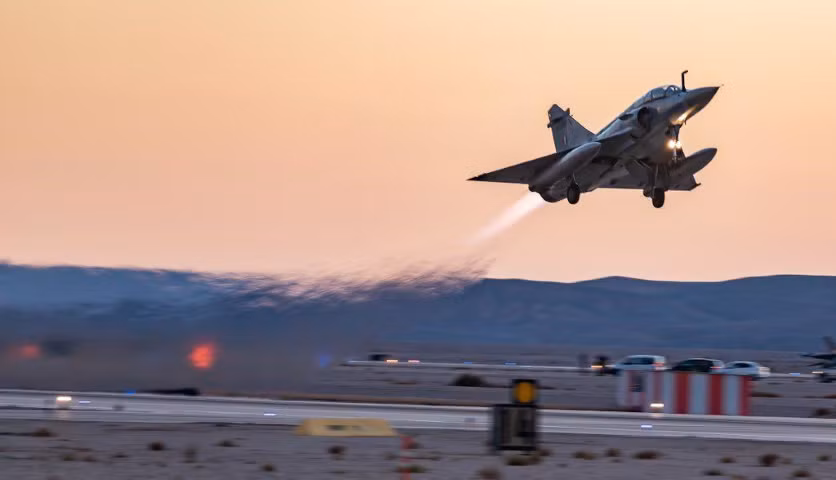 Blue Flag là cuộc diễn tập được tổ chức hai năm một lần kể từ năm 2013 tại sa mạc Negev của Israel.