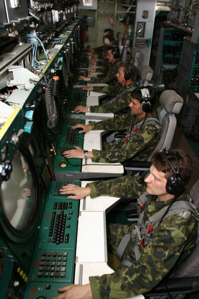 Nhiều khả năng là cho tới thời điểm hiện tại, dàn thiết bị "cổ" của những chiếc A-50 này đã được nâng cấp lại, để tiết kiệm diện tích, tăng khả năng xử lý thông tin cũng như giảm thiểu cả nhân lực của tổ bay.