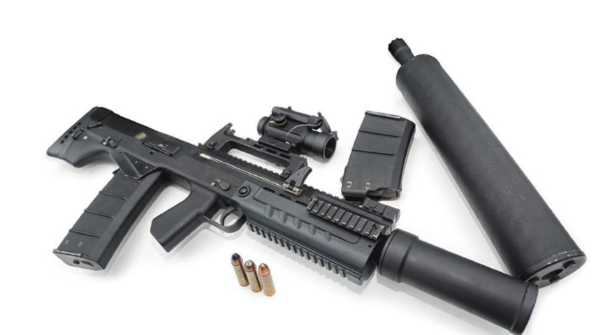 Sau một thời gian hoàn thiện, súng ShAK-12 đã được bắt đầu trang bị vào năm 2011. ShAK-12 được xếp vào vũ khí tấn công tầm gần.