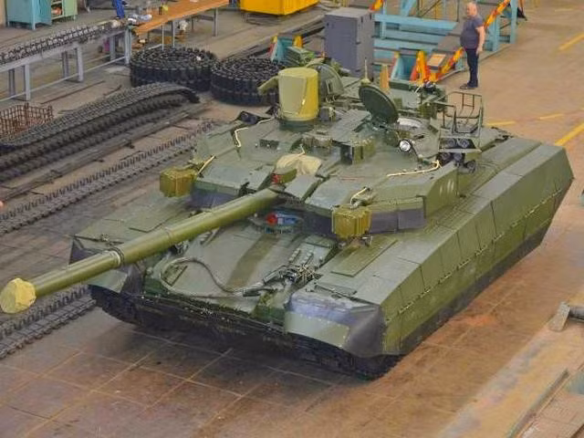 Nhà máy Kharkiv (Ukrainer) gần đây đã sản xuất thêm 2 xe tăng T-84 Oplot. Trong đó 1 chiếc được sử dụng trong các cuộc triển lãm và chiếc còn lại sẽ đến Mỹ theo hợp đồng đã ký kết từ lâu.