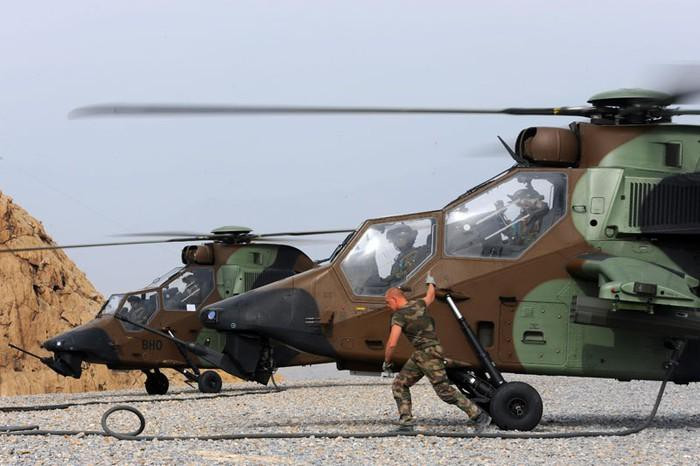 Riêng cánh quạt của loại trực thăng này được làm bằng sợi thủy tinh, nhờ đó, có thể chống chịu tốt với các va đập và ảnh hưởng của vũ khí điện từ.