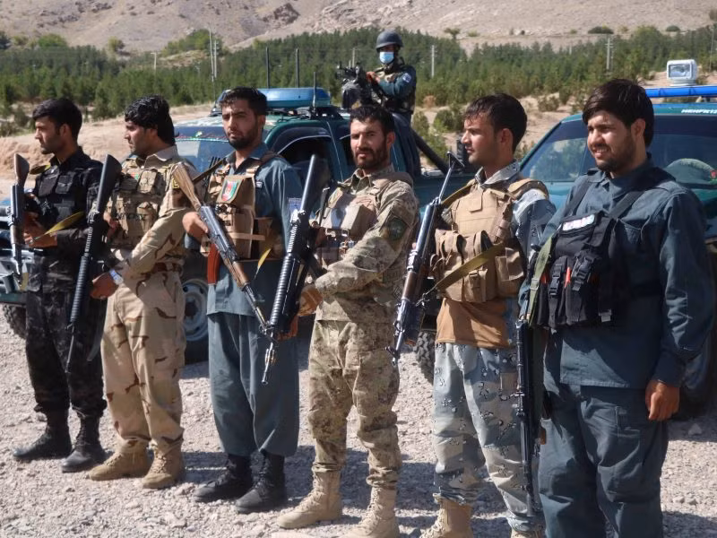 Được thành lập từ năm 2002, tổ chức CSTO bao gồm các thành viên Armenia, Kazakhstan, Kyrgyzstan, Nga, Tajikistan và Uzbekistan. Giống như mọi tổ chức liên minh quân sự khác, nhiệm vụ của CSTO là bảo vệ an ninh quốc gia của từng nước, và các nước đồng minh sẽ tuyên chiến, ngay khi một quốc gia trong số này rơi vào tình trạng chiến tranh.