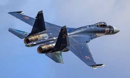 Su-35 có thể mang theo các loại bom: KAB-500, LKAB-1500 bom dẫn đường bằng laser/TVFAB-100/250/500/750/1000...