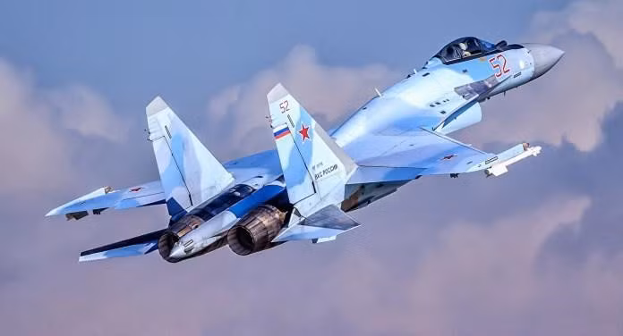 Ban đầu Su-35S được thiết kế dành cho Không quân Nga nhưng sau đó chúng lại được phép xuất khẩu.