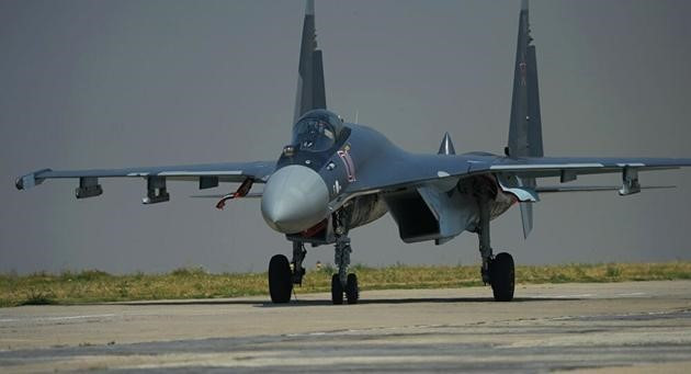 Su-35S là một trong những chiến đấu cơ có tốc độ leo cao nhất thế giới với vận tốc 280 m/s, trần hoạt động cao tới 18.000 m.
