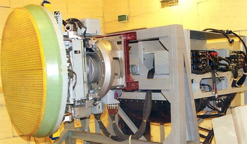 Để làm nhiệm vụ cường kích, Su-35S được trang bị những loại tên lửa như: AS-17 Krypton (Kh-31), AS-16 Kickback (Kh-15), AS-10 Karen (Kh-25ML), AS-14 Kedge (Kh-29), AS-15 Kent (Kh-55), AS-13 Kingbolt (Kh-59).