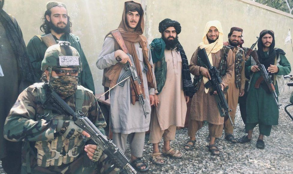 Taliban tiếp tục kiểm soát chặt chẽ mọi hành động của dân chúng tại thung lũng Panjshir, nơi mà họ cho là cái nôi cho các cuộc kháng chiến chống lại họ.