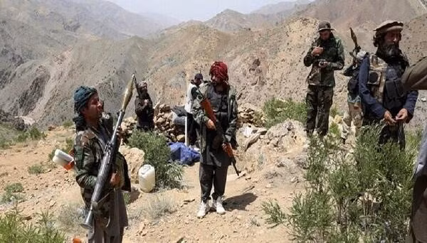 Điều nguy hiểm hơn là các hành động có phần tàn bạo của một số tay súng Taliban sẽ càng làm cho người dân Afghanistan bất bình, sợ hãi và xa lánh họ, thậm chí sẽ nổi dậy phản kháng.