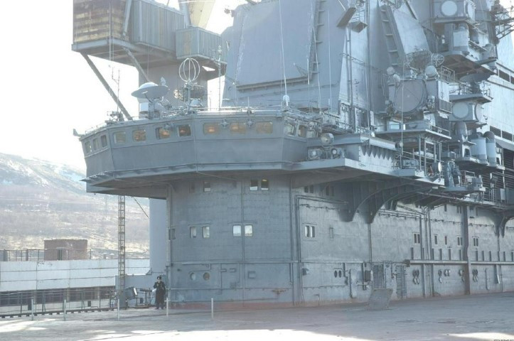 Không rõ hiệu quả tác chiến của tàu sân bay Kuznetsov sẽ tăng nhiều tới đâu, tuy nhiên quãng thời gian suốt 4 năm trời nằm trong xưởng bảo dưỡng của chiếc hàng không mẫu hạm duy nhất này, đã khiến hải quân Nga có một lỗ hổng lớn.