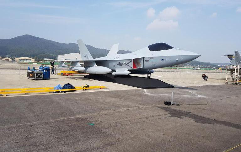 Tập đoàn KAI cho biết chiến đấu cơ KF-X là một trong những dự án quốc gia quan trọng nhất nhằm thay thế các tiêm kích của lực lượng không quân hiện tại và giới thiệu máy bay chiến đấu thế hệ tiếp theo có thể đáp ứng khái niệm hoạt động trong tương lai của lực lượng chiến trường.