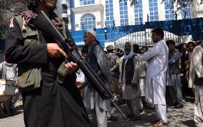 "Đêm qua và rạng sáng nay, Panjshir đã hoàn toàn nằm trong kiểm soát của chúng tôi. Như vậy, cuộc chiến ở Afghanistan đã kết thúc, không còn lý do gì để tiếp diễn nữa. Đã đến lúc xây dựng lại đất nước của chúng ta", ông Zabiullah Mujahid phát biểu