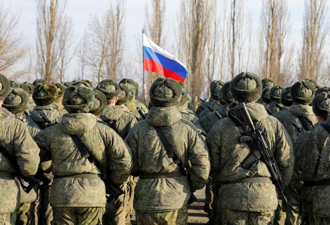 Trong khi đó phía Nga khẳng định, hành động lên án của châu Âu là quá vô lý, việc Nga triển khai quân bên trong lãnh thổ nước này, là vấn đề nội bộ, không nhằm vào bất cứ ai.